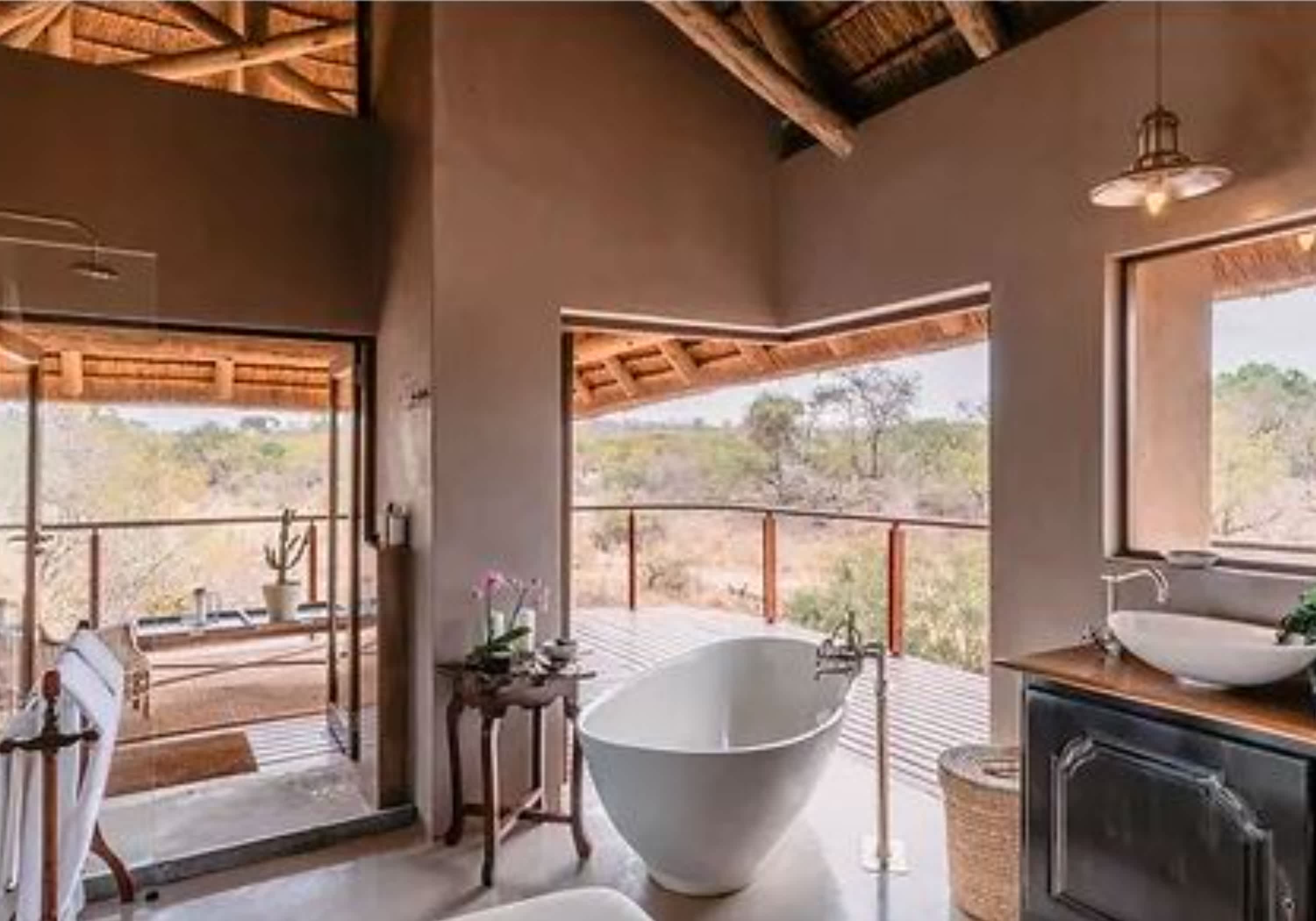 SIVITI TIMBAVATI PLAINS, Greater Kruger National Park - 1 Night Luxury FAMILY Stay for 4 in a Villa - All Meals + Beverages + 2 Game Drives!