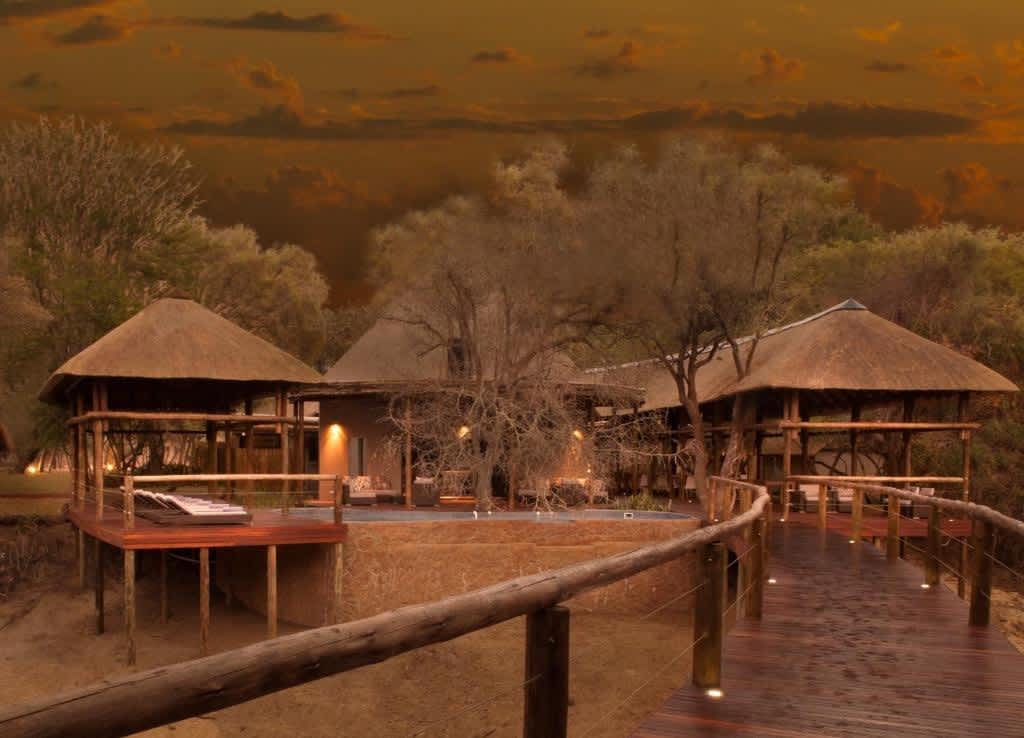STAY 4 AND ONLY PAY FOR 3! MODITLO RIVER LODGE: Hoedspruit - LUXURY Stay For 2 Adults + All Meals & 2 Game Drives for R11 359 Per Night!!