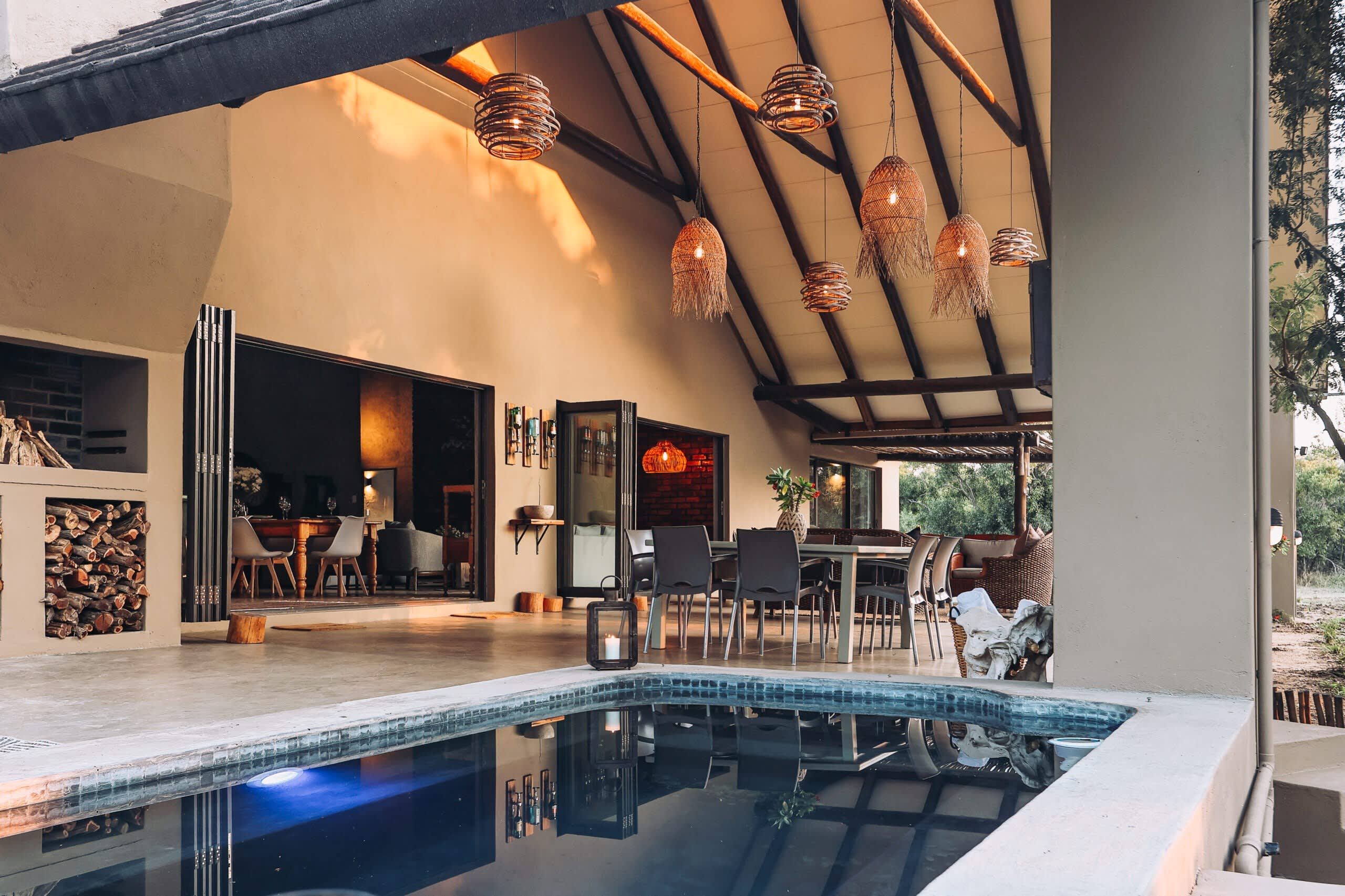 STAY 4 AND ONLY PAY FOR 3! MODITLO RIVER LODGE: Hoedspruit - LUXURY Stay For 2 Adults + All Meals & 2 Game Drives for R11 359 Per Night!!