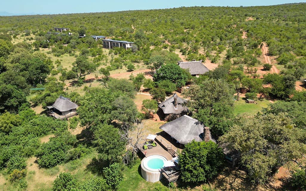 Makalali Private Game Lodge, RIVER LODGE - 1 Night Stay for 2 + All Meals + 2 Game Drives + Local Beverages!