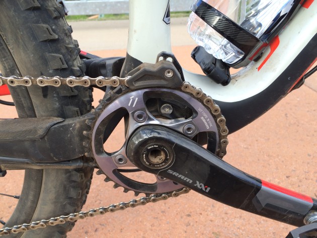 It seems that all the top riders run a single chainring setup and the vast majority have a top guide fitted. Troy’s bike had a very tidy little guide that mounts to the front ISCG tabs—apparently it now comes as a stock inclusion on the Enduro models. Also note the Specialized EMT tool tucked underneath the bottle cage—a handy way to ensure that you’re never caught without a mini-tool on the trail.