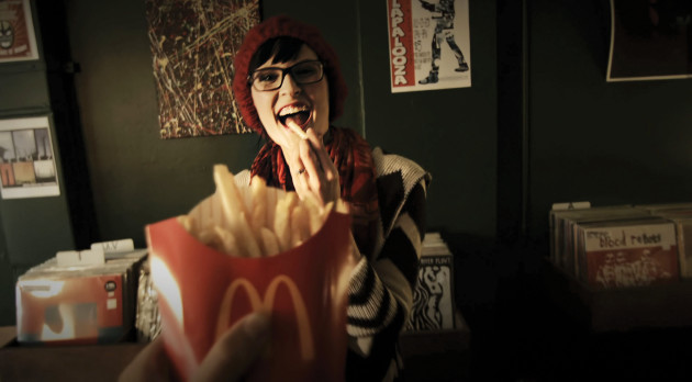 Frame
grab from
McDonald’s
SuperGood
commercial
showing
Blackmagic
Pocket Cinema
Camera
first-person
perspective. View
it at this link:
bit.ly/1n8mo40. © Joe Murray.