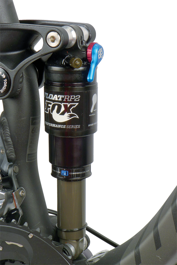 No shortcuts here. The Avanti-tuned RP2 shock pairs well with the Fox fork, creating a nicely balanced suspension feel