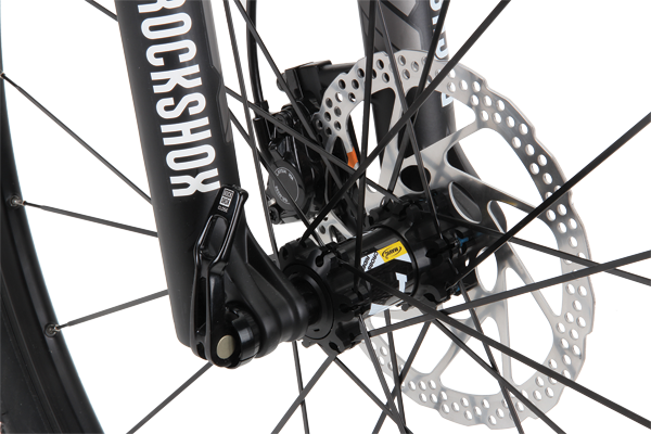 It’s nice to see a thru-axle fork up front.