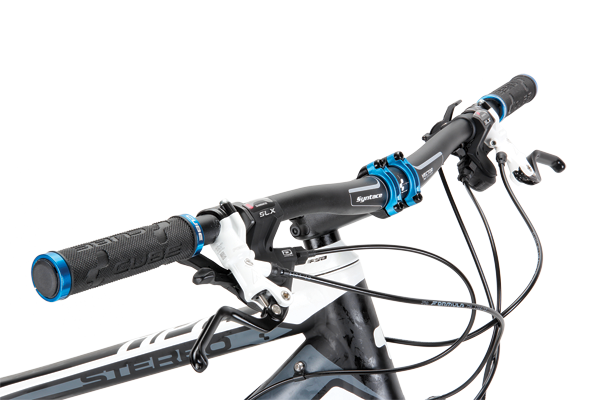 Wide, stiff and low; the Syntace Vector bar makes it easier to toss the 14kg Cube around—although their 780mm width makes them a squeeze through the trees.