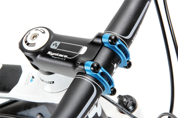 The Megaforce II stem features an extra-wide clamp area that’s specifically designed to support wider bars.