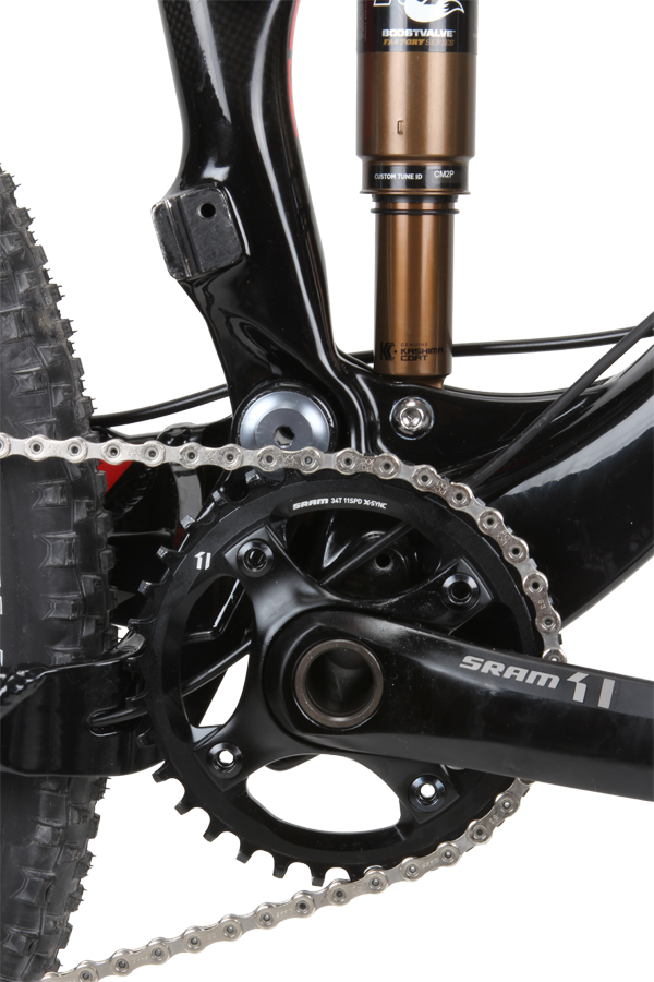 The main swing arm pivot sits above the 34-tooth chainring; this high placement creates a rearward axle path for good square-edge bump performance and a bunch of other favourable performance traits.