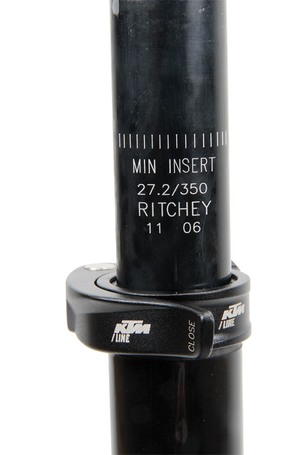 A skinny 27.2mm diameter seatpost adds flex in a good way and makes the Myroon pretty comfortable when pedalling in the saddle.