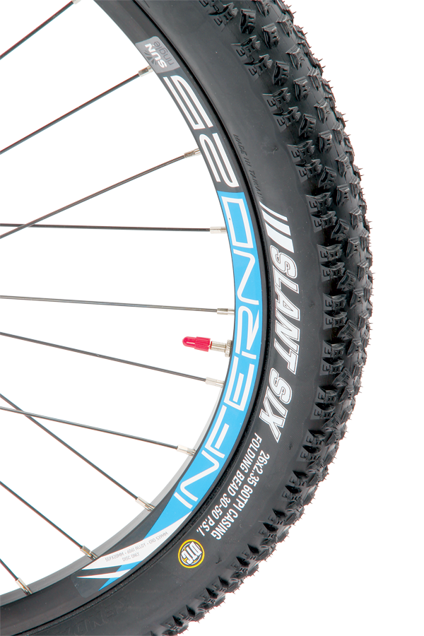 A more aggressive front tyre would have been nice and the rims weren’t the easiest tubeless conversion candidate.