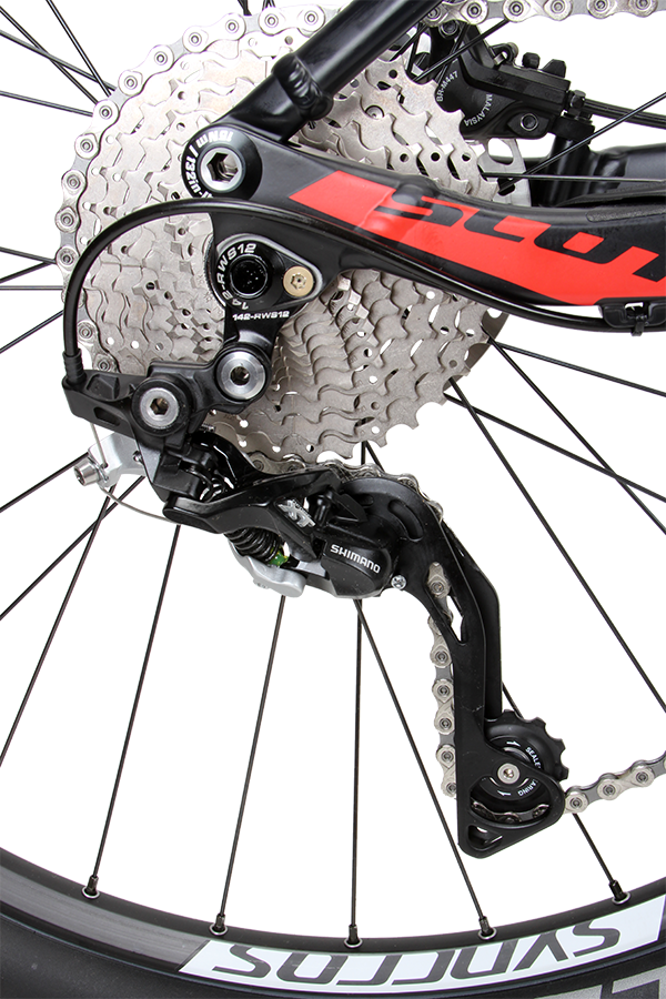 The XT rear derailleur adds bling but we’d prefer a clutch equipped SLX or Deore model to minimise chain slap.