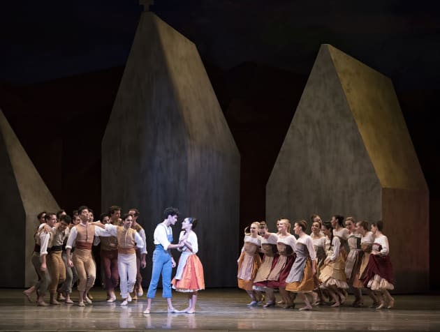Jeanette Delgado and Renan Cerdeiro with Miami City Ballet dancers in The Fairy’s Kiss. Choreography by Alexei Ratmansky.