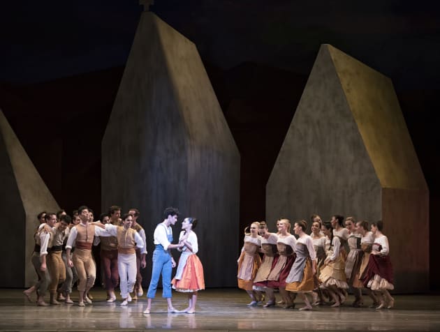 Jeanette Delgado and Renan Cerdeiro with Miami City Ballet dancers in The Fairy’s Kiss. Choreography by Alexei Ratmansky.