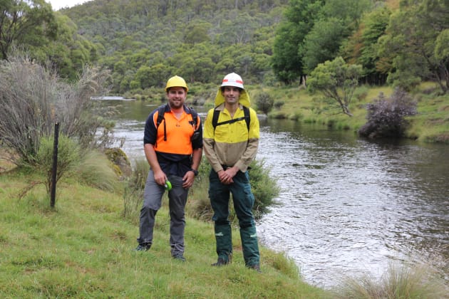 Chris Darlington (NPWS) and Simon French from trail building company Dirt Art; both are keen to share the new section of the Thredbo Valley Trail.