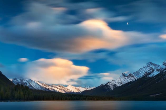 Evening light over the Spray Lakes, Kananaskis County. Canon EOS 5D MKIV, 16-35mm f4 lens, 45s @ f/11, ISO400, tripod, polarising filter, 4-stop soft-edge GND and 10-stop ND filter. Colour and contrast adjustments in Lightroom CC and Adobe Photoshop CC