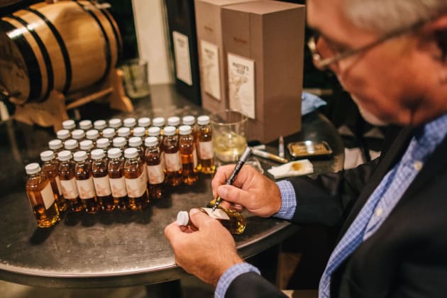 Russell applied his thumbprint to all bottles of Master’s Keep 1894 purchased by masterclass attendees – reinforcing his personal seal of approval.