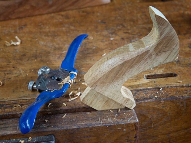 07.BuildHandplane.This-is-where-a-spokeshave-excells.jpg