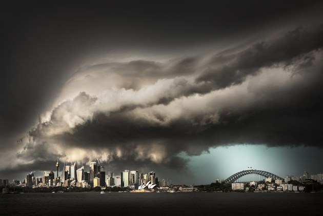 Sydney Thunderstorm by Yan Kurniawan