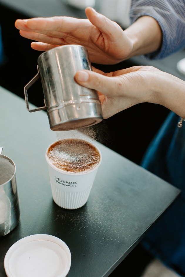The Borrow Cup is a newly-designed cup using the iconic Huskee fins for insulation and made of 100% PP.