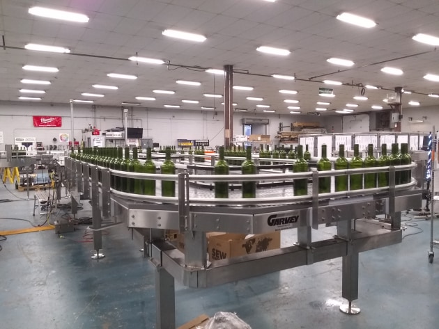 By simulating real plant conditions using Emulate3D, Garvey was able to showcase the throughput and efficiency benefits of implementing its bottle accumulator technology.
Source: Rockwell Automation