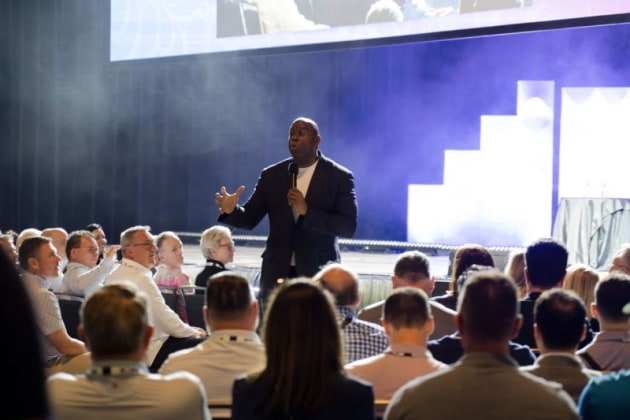 Dscoop keynote speaker: Earvin 