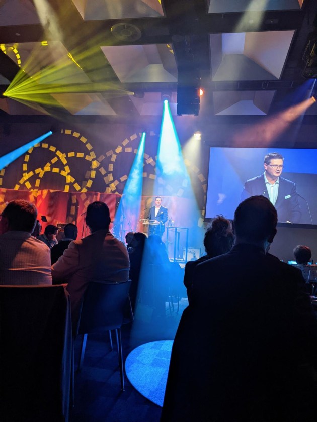 Matthews CEO Mark Dingley at the 2002 APPMA Awards of Excellence at AUSPACK 2022. (Image: Matthews Australasia)