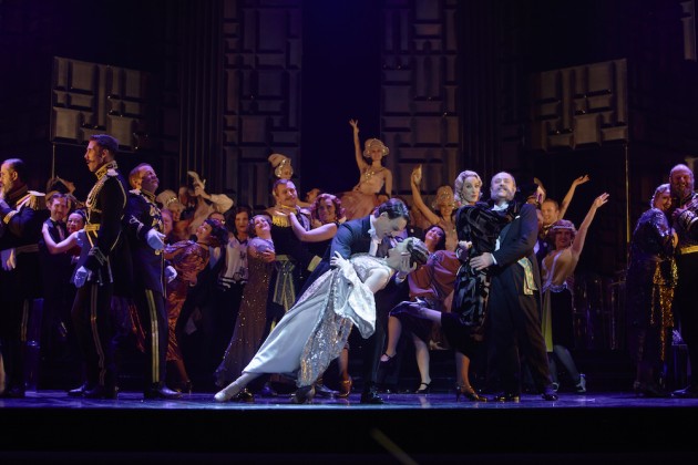 merry widow0471 - Photo by James Rogers_ courtesy of West Australian Opera.