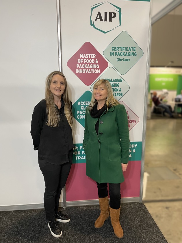 (l-r) AIP’s Nerida Kelton caught up with PKN editor Colleen Bate at the AIP stand.
Image: PKN