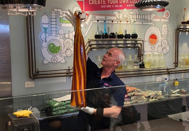 If you have visited The Rocks area in Sydney, you would have undoubtedly been transfixed by the craftsmanship of the crew behind the glass at confectionery company Sticky.