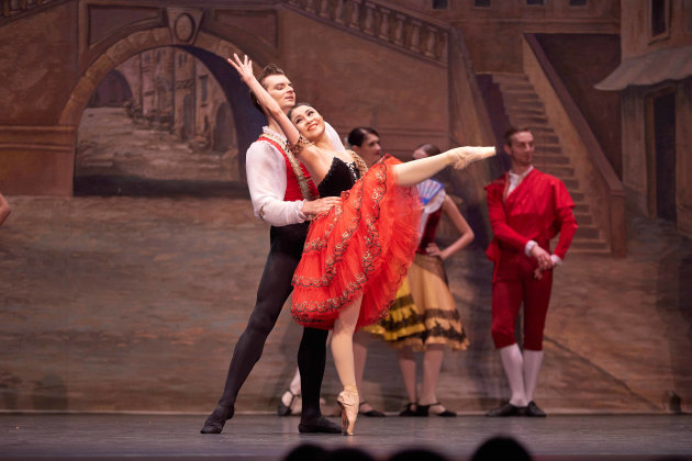 the-grand-kiev-ballet-of-ukraine-in-don-quixote.-photo-supplied-by-the-grand-kiev-ballet.jpg