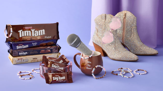 Beginning its 60th celebrations at Melbourne Airport for the arrival of Taylor Swift, Tim Tam shared ‘Tay Tam’ biscuits with waiting fans.