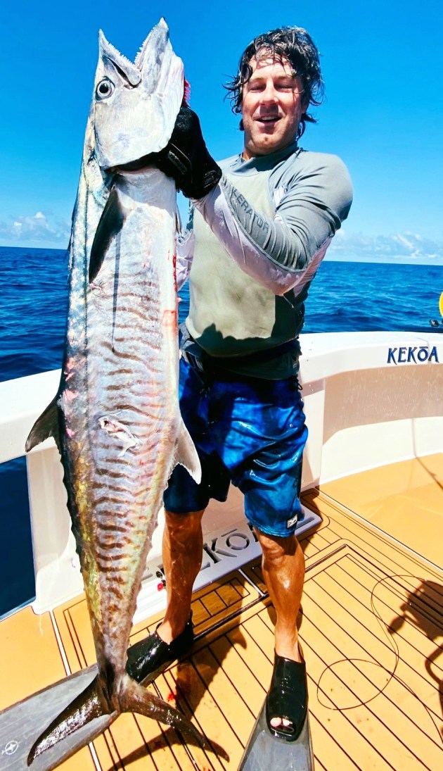 Recaptured Spanish mackerel sets new record! Fishing World