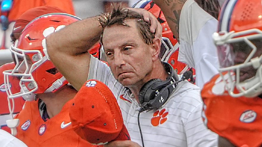 Dabo Swinney offers emotional statement after Clemson's loss