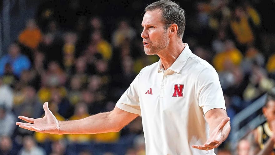 Five leading candidates for Naismith men's college basketball Coach of the Year