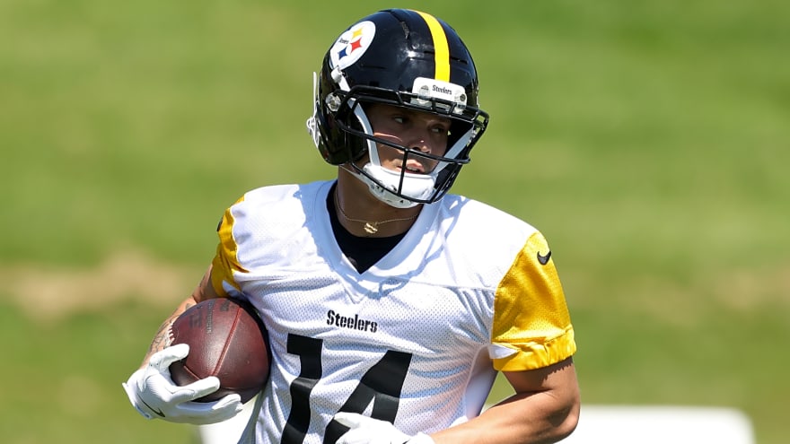Steelers Insider Has A Bold Answer For Growing Roman Wilson Roster Panic