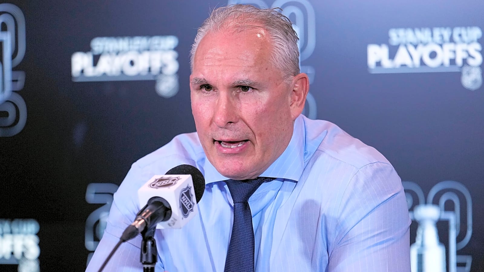 Craig Berube defends controversial roster decision
