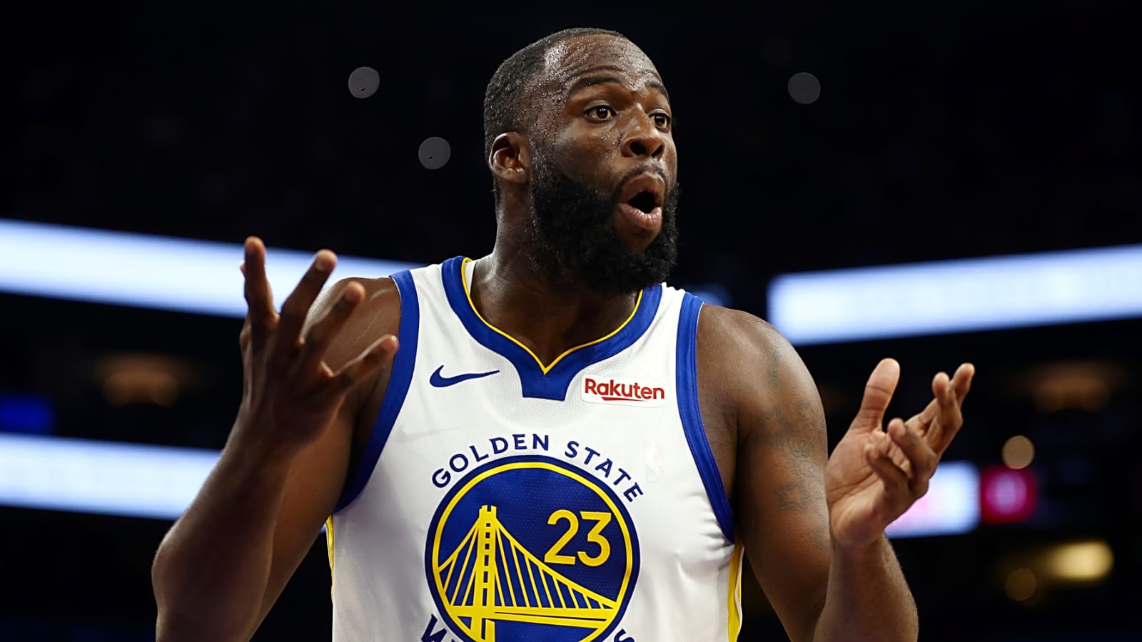 Draymond Green gets ejected after shoving Collin Gillespie