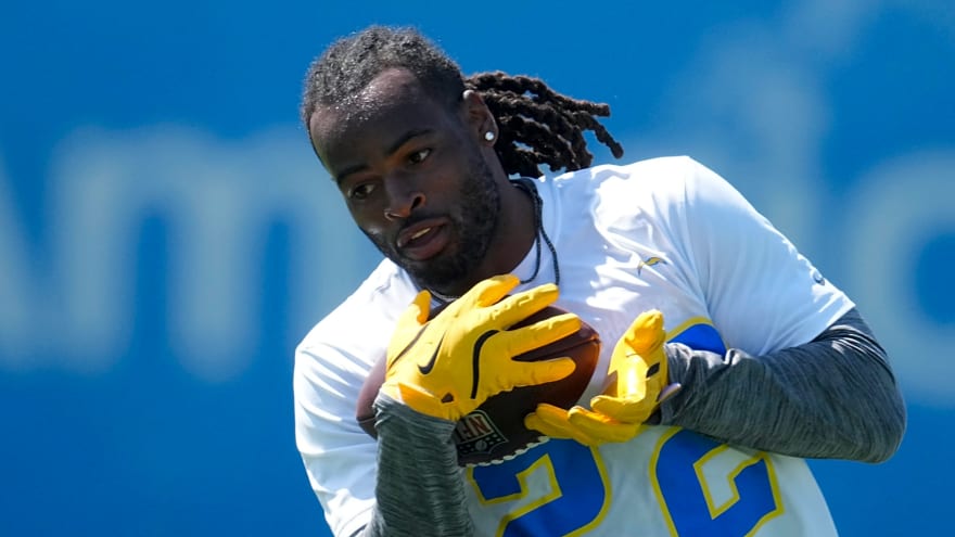 Chargers RB Najee Harris injured in fireworks incident