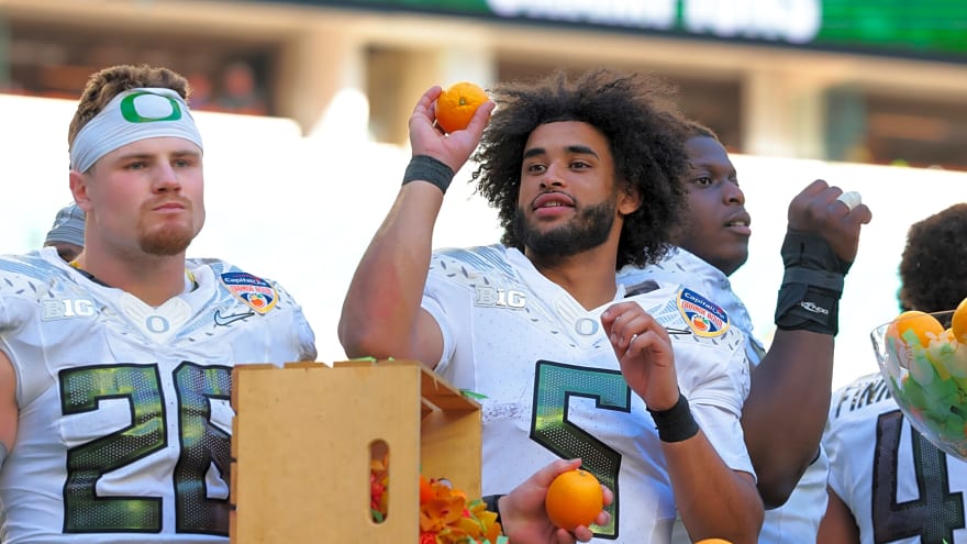 No. 5 Oregon's Orange Bowl shutout of No. 4 Texas Tech shouldn't overshadow QB Dante Moore's poor play