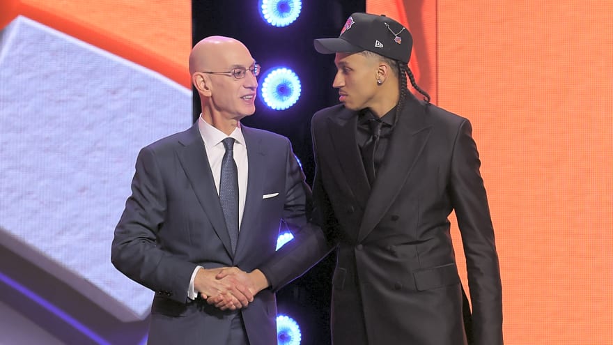 Lakers, Knicks, Mavericks, Suns officially complete four-team draft trade