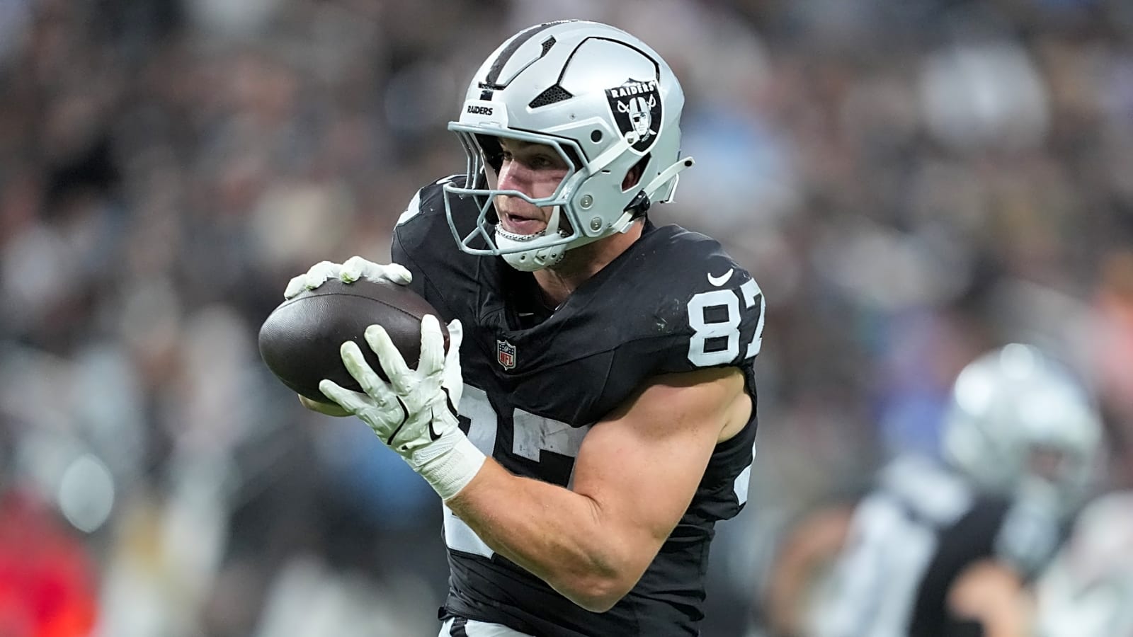 Raiders end bizarre trend with Michael Mayer contract extension