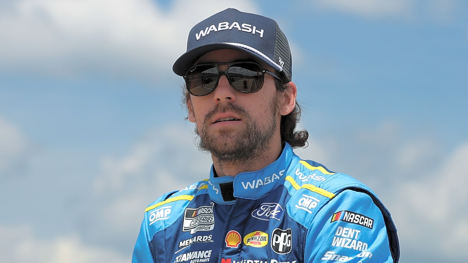 Crashes take out several top seeds in first race of In-Season Challenge