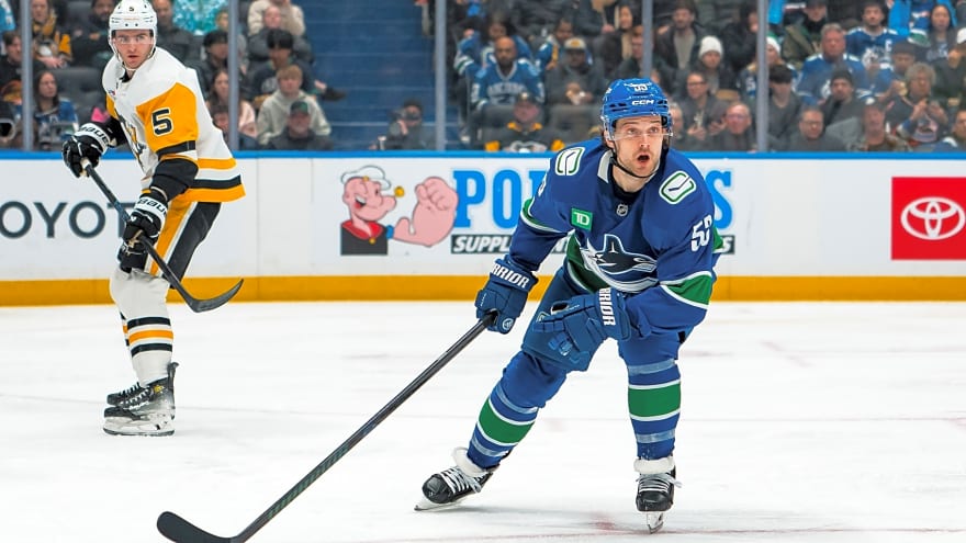 Meet the buyers: Who might be interested in Canucks centres Blueger and Kämpf?