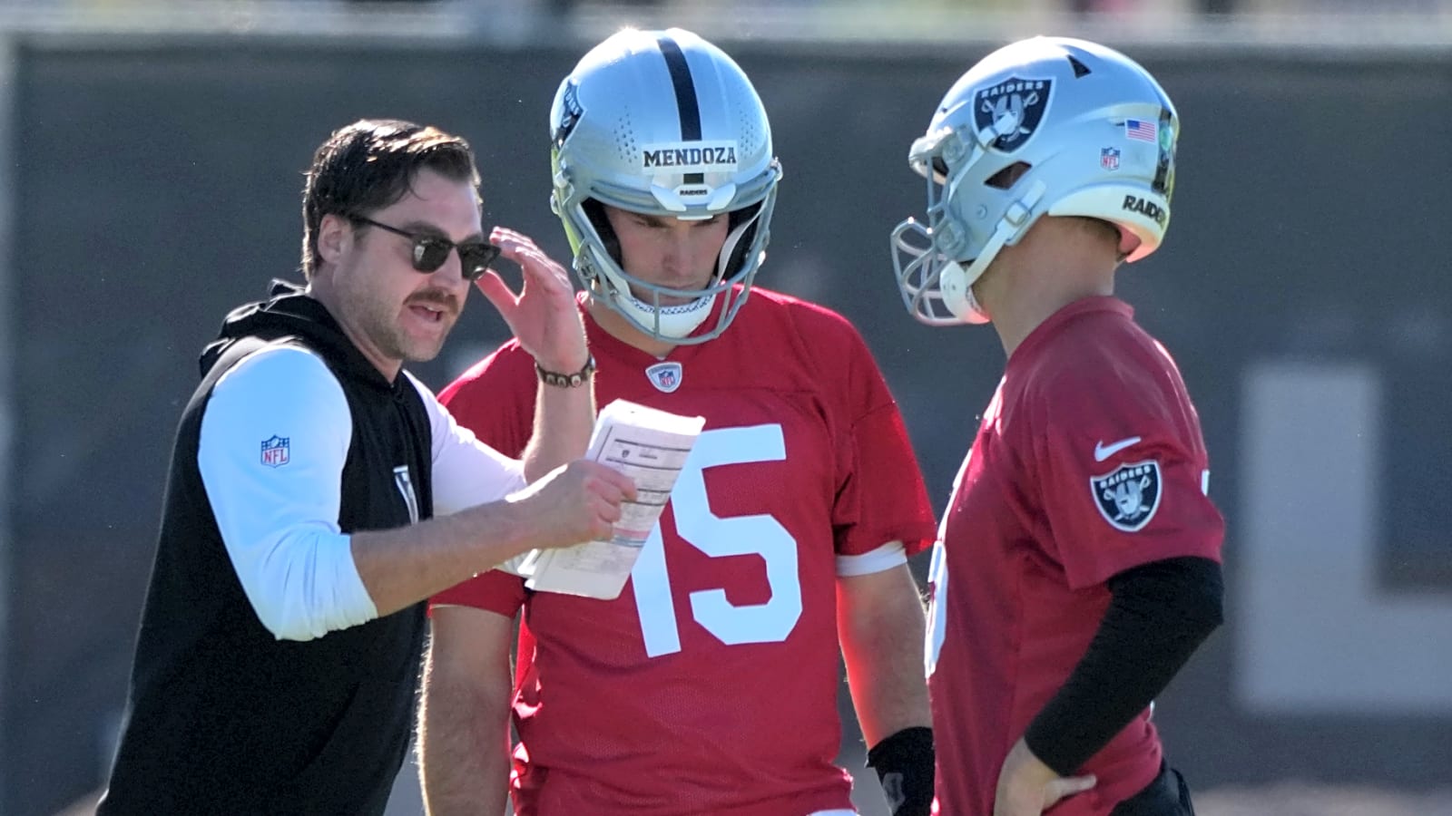Analyst believes Raiders' QB competition could end unexpectedly