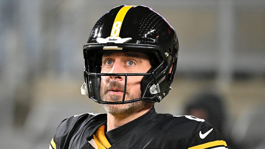 Cardinals must stay far away from QB Aaron Rodgers amid rumors