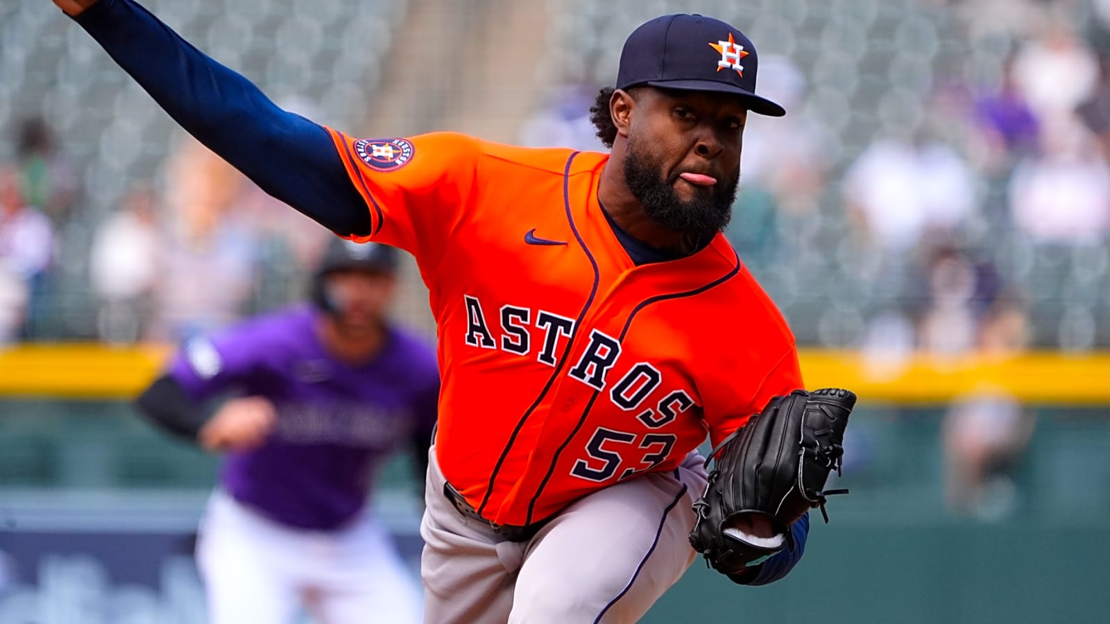 Cristian Javier Exits Start Due To Shoulder Tightness