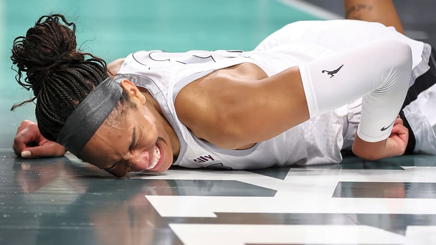 WNBA superstar shares encouraging message after ugly injury