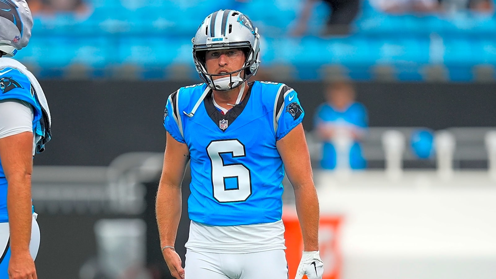 Panthers To Re-Sign P Sam Martin