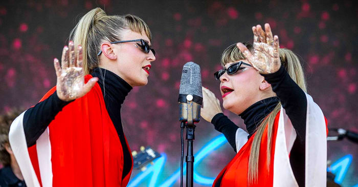 Lucius — "Gold Rush"