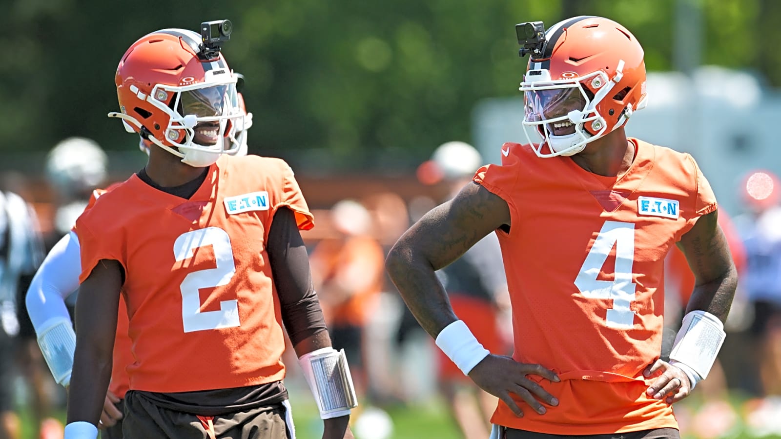 Who deserves to be the Browns' starting quarterback?
