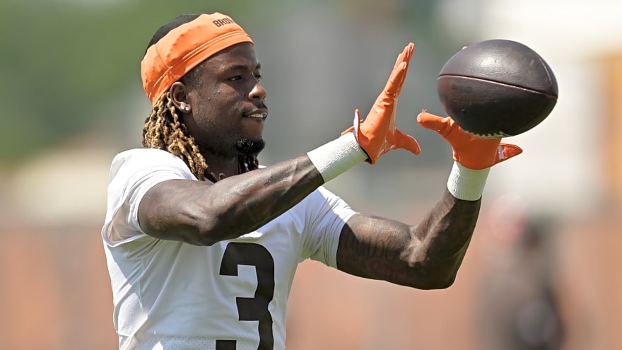 Patriots linked to desperate move in A.J. Brown's absence